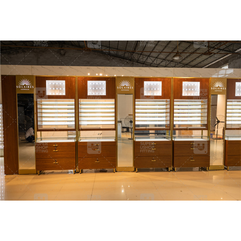 custom.Custom Retail Eyewear S - Interior Design Retail recension och pris